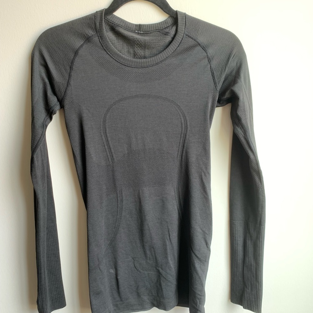 Black Lululemon Long-sleeve Shirt